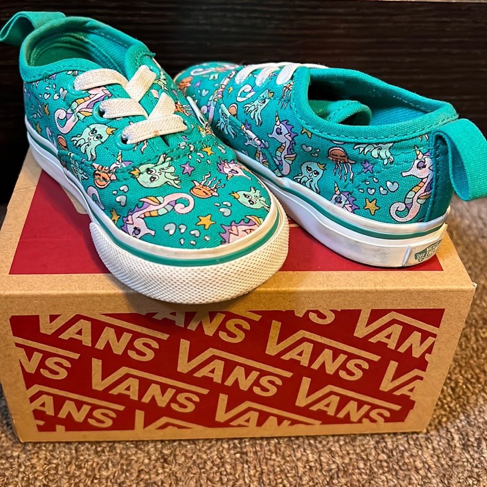 Vans for baby, sea party size 5